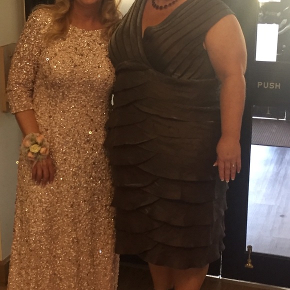 Adriana Papell evening metallic plus size dress - Picture 6 of 6